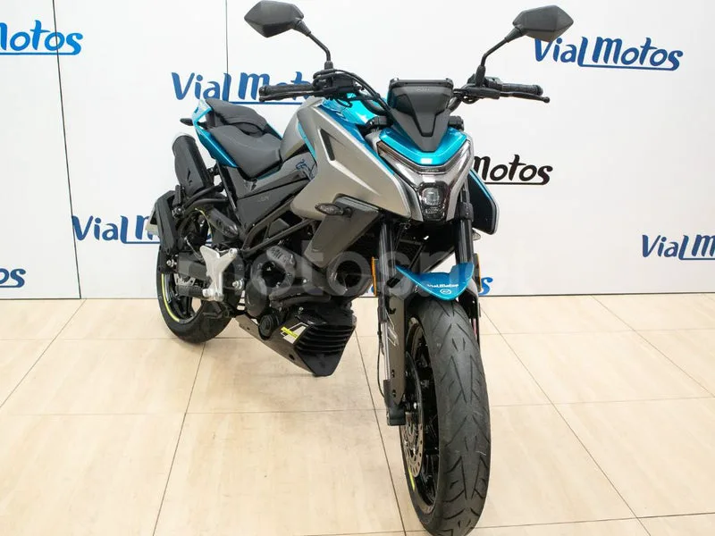 CFMOTO 125 NK - Vista 4