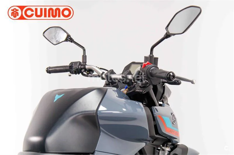 Yamaha MT-03 - Vista 15