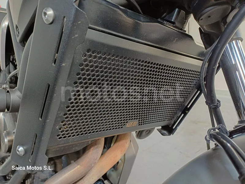 Yamaha XSR700 - Vista 6