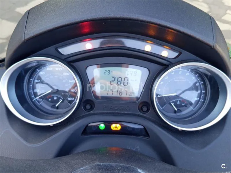 Piaggio MP3 4999 € 2022 Alicante - 1