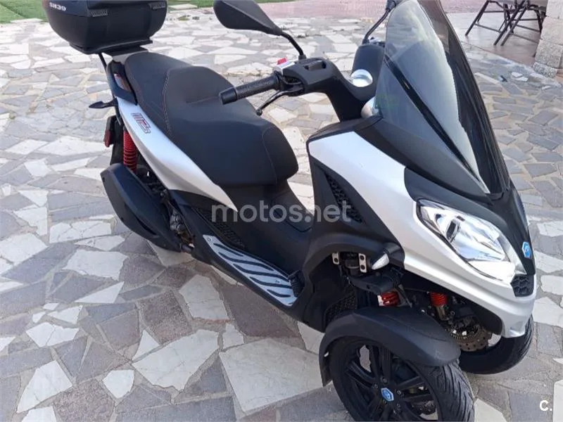 Piaggio MP3 - Vista 3
