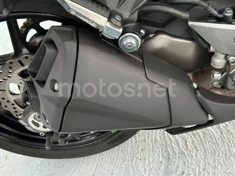 Kawasaki Z1000 SX - Vista 21