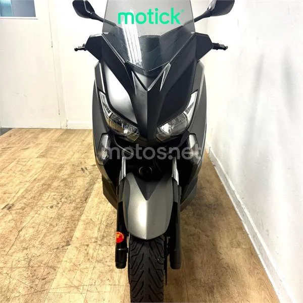 Yamaha XMAX 400 - Vista 10