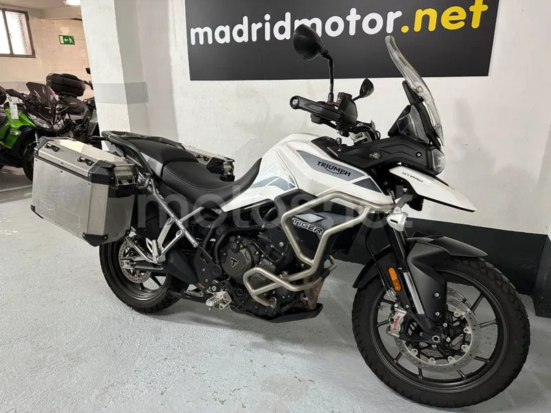 Triumph Tiger 900 - Vista 3