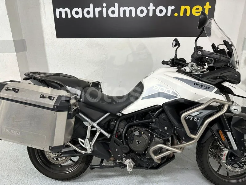 Triumph Tiger 900 - Vista 4