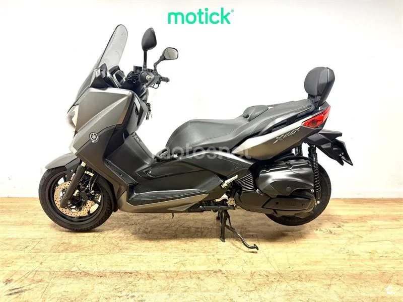 Yamaha XMAX 400 - Vista 7