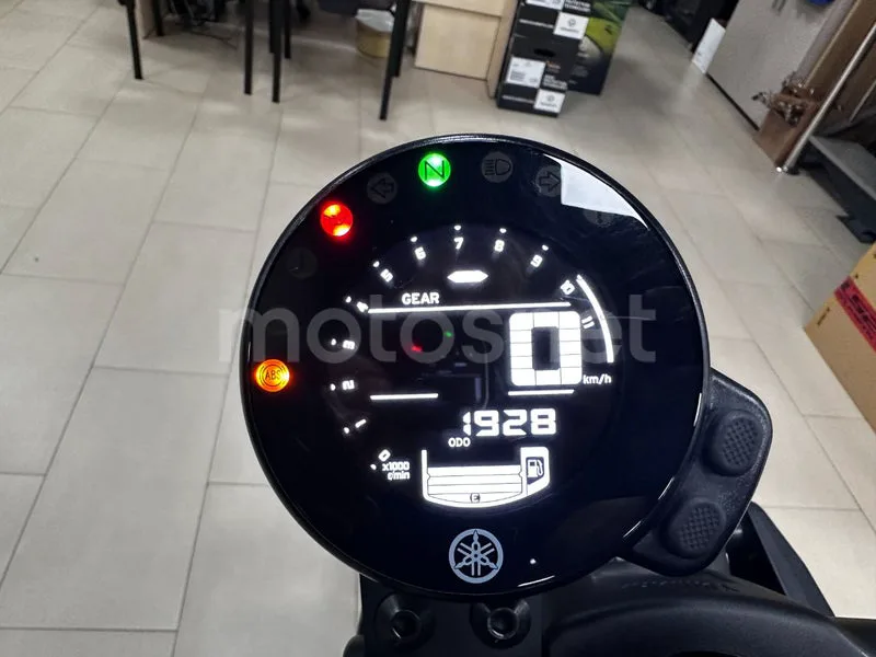Yamaha XSR700 - Vista 5