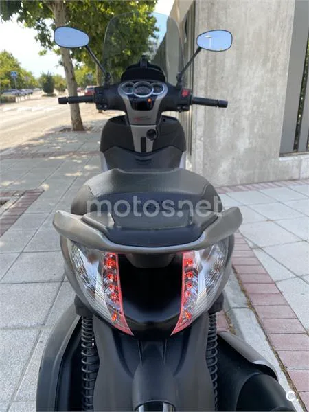 Piaggio Beverly Sport Touring 350 2250 € 2015 Madrid - 1