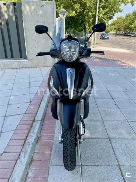 Piaggio Beverly Sport Touring 350 2250 € 2015 Madrid - 2