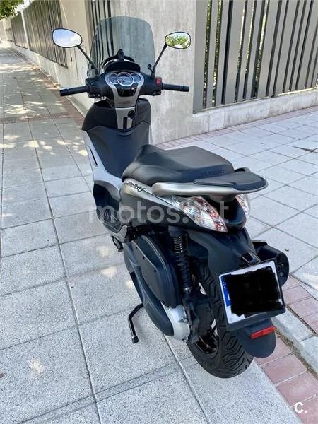 Piaggio Beverly Sport Touring 350 - Vista 7