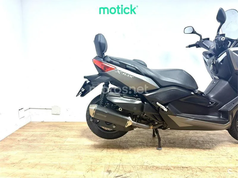 Yamaha XMAX 400 - Vista 3