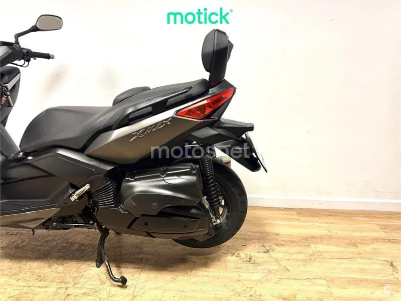 Yamaha XMAX 400 - Vista 9
