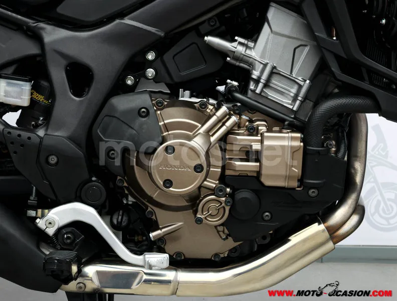Honda CRF1000L Africa Twin - Vista 5