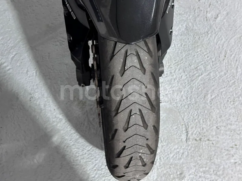Kawasaki Z900 - Vista 20