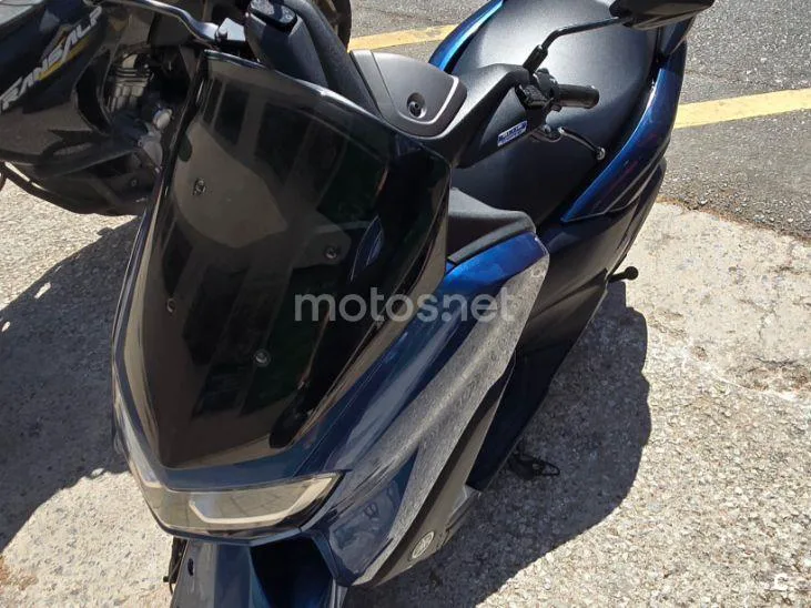 Yamaha NMAX - Vista 9