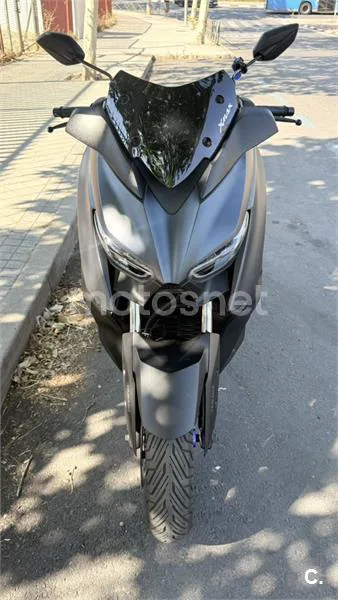 Yamaha XMAX 300 - Vista 4