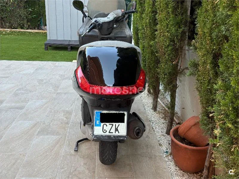 Piaggio X8 200 - Vista 5