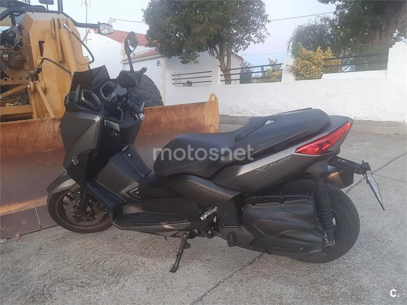 Yamaha XMAX 400 - Vista 5