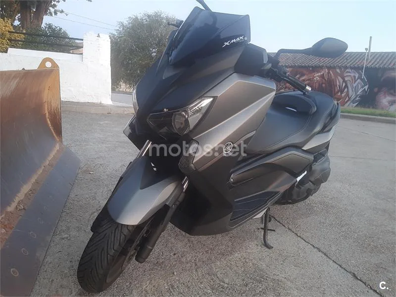 Yamaha XMAX 400 - Vista 6