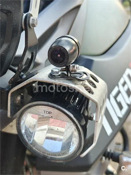 Triumph Tiger 800 XC - Vista 11