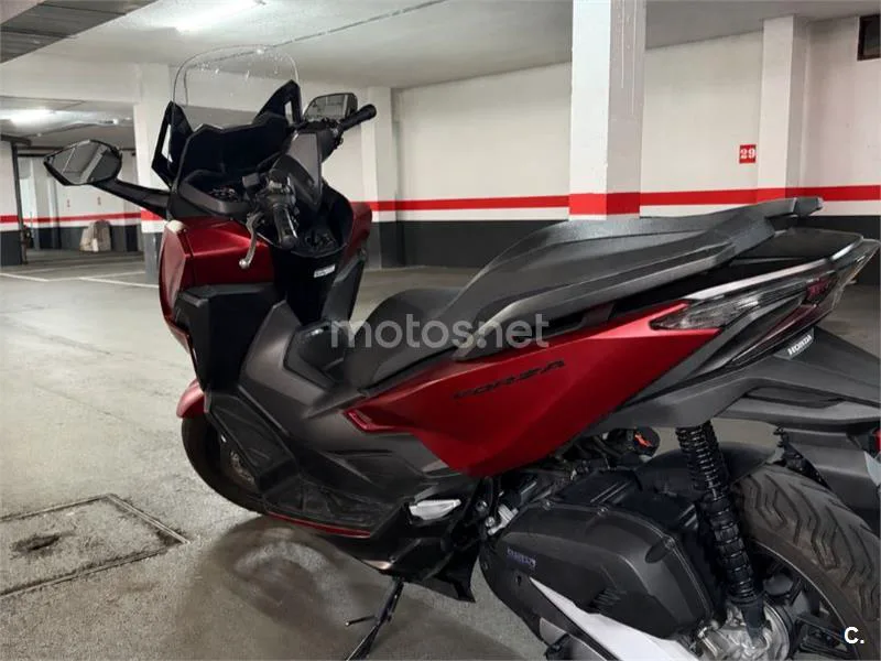 Honda Forza 125 - Vista 3