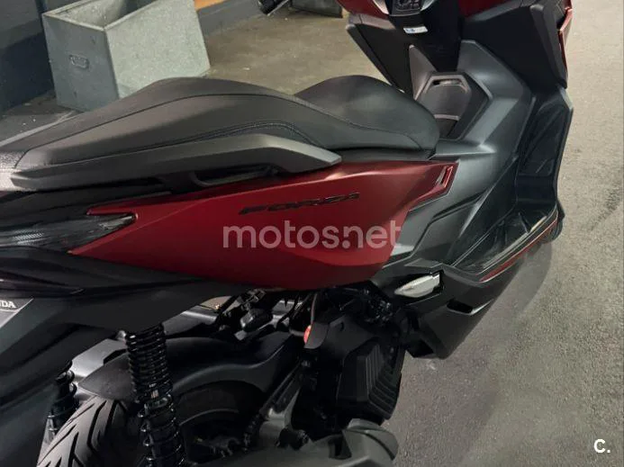 Honda Forza 125 - Vista 4