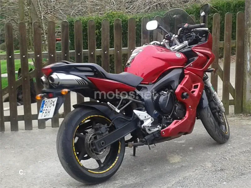 Yamaha FZ6 Fazer - Vista 3
