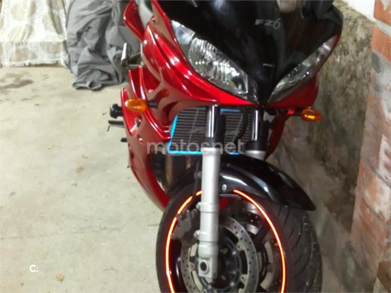 Yamaha FZ6 Fazer - Vista 5