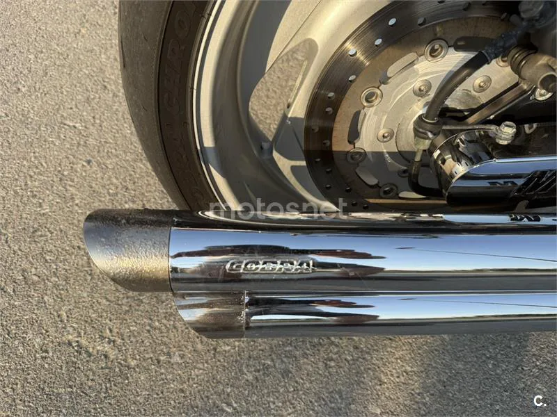 Suzuki Intruder M1800R - Vista 5