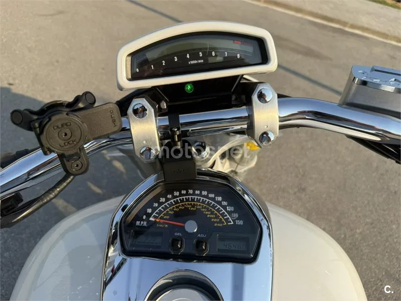 Suzuki Intruder M1800R - Vista 6