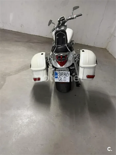 Suzuki Intruder M1800R - Vista 9