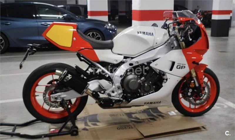 Yamaha XSR900 GP - Vista 5