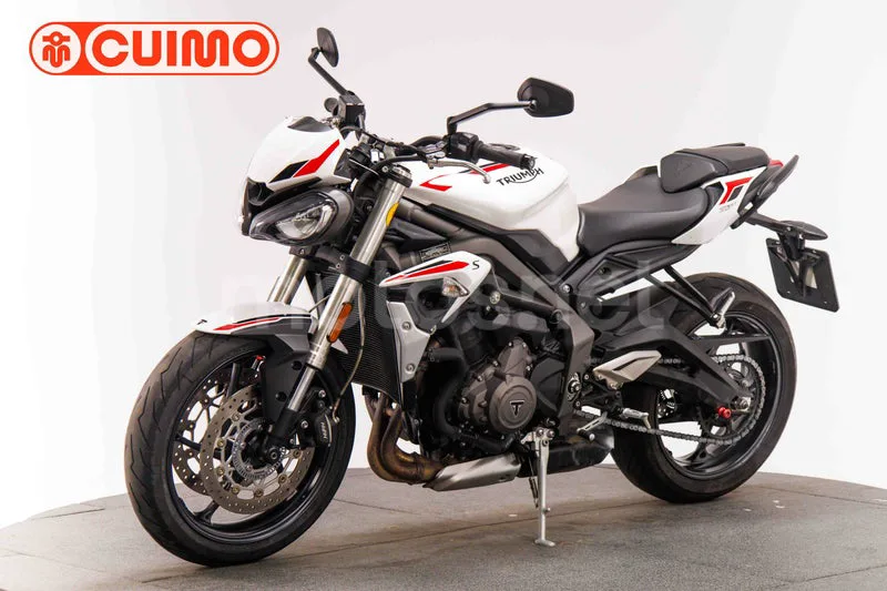 Triumph Speed Triple - Vista 9