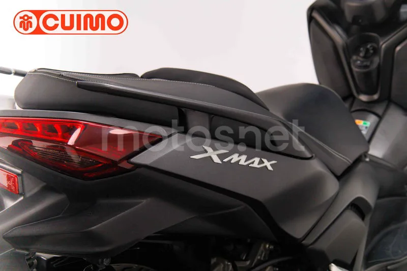 Yamaha XMAX 300 - Vista 16