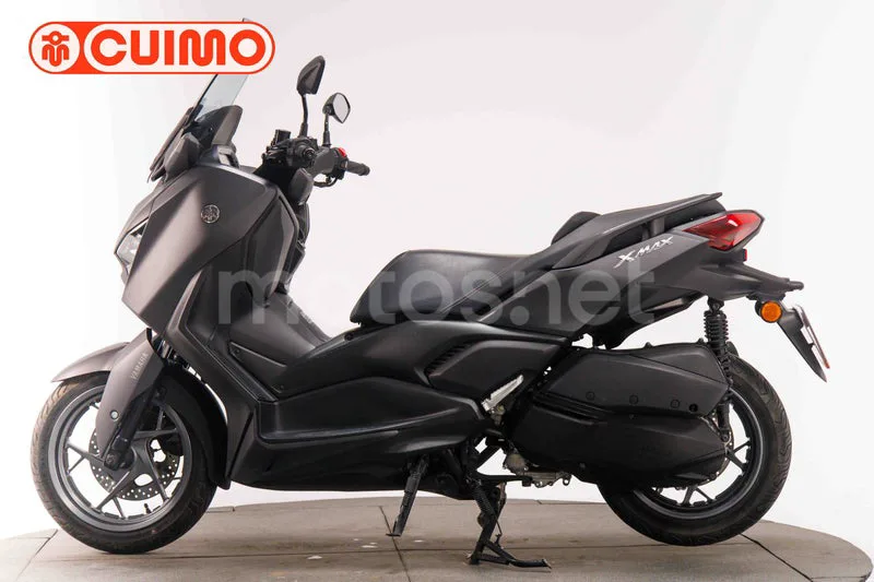Yamaha XMAX 300 - Vista 8