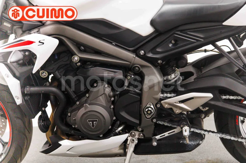 Triumph Street Triple - Vista 19