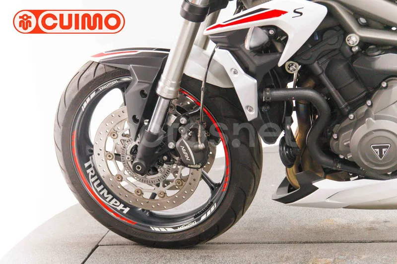 Triumph Street Triple - Vista 21