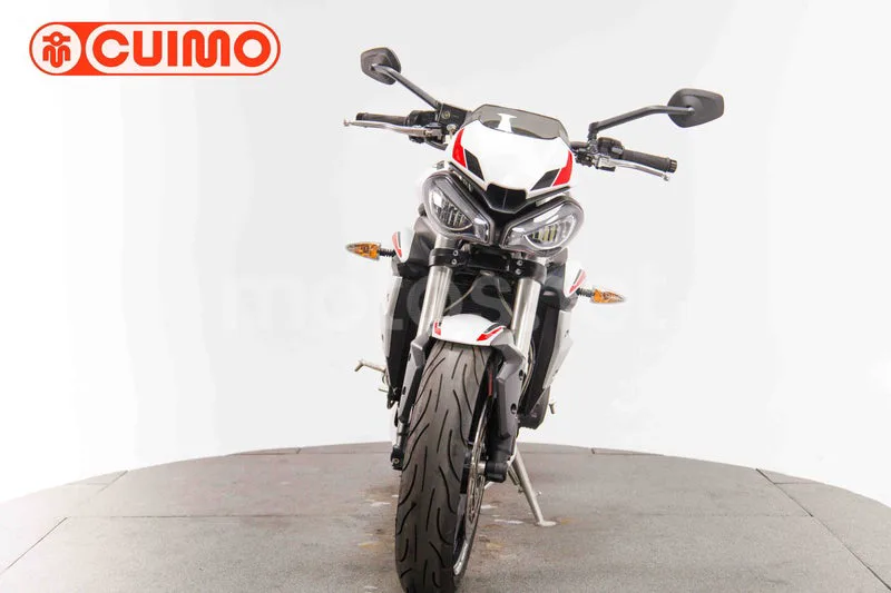 Triumph Street Triple - Vista 10