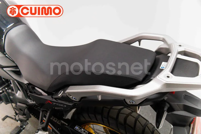 Honda XL750 Transalp - Vista 21