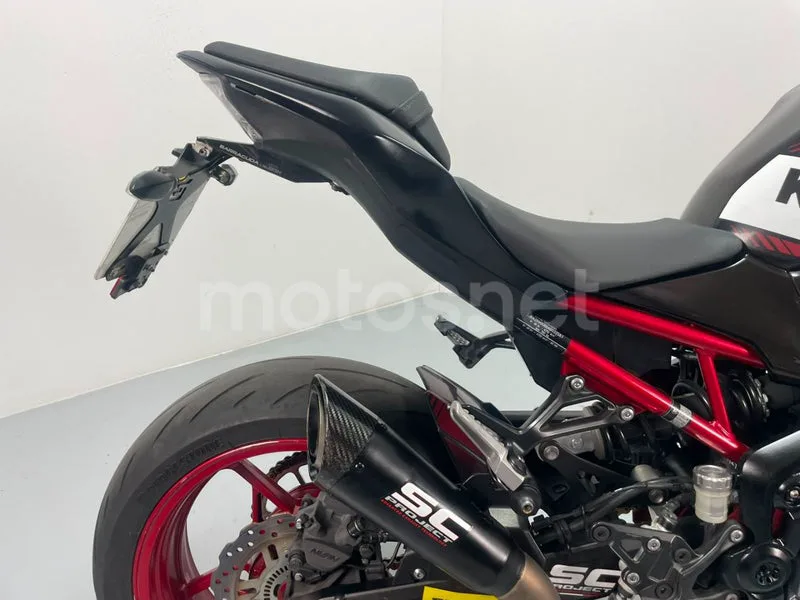 Kawasaki Z900 - Vista 12