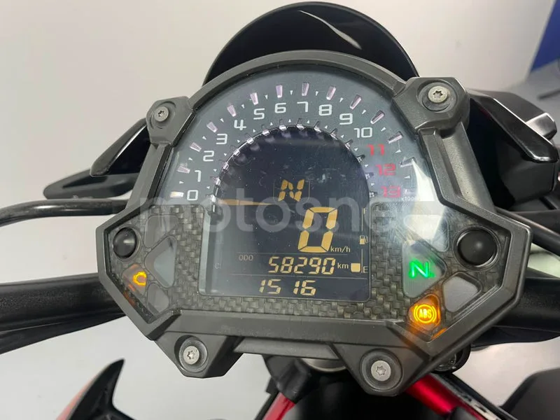 Kawasaki Z900 - Vista 13