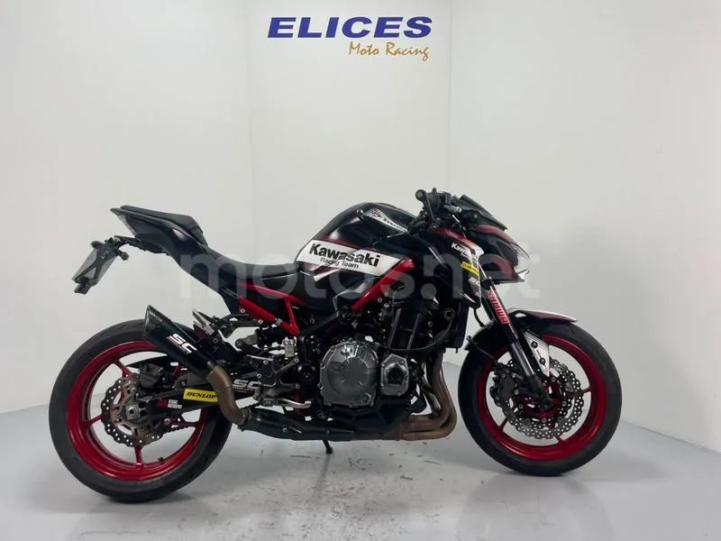 Kawasaki Z900 - Vista 4