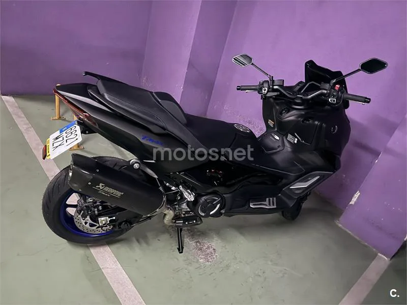 Yamaha TMAX - Vista 3