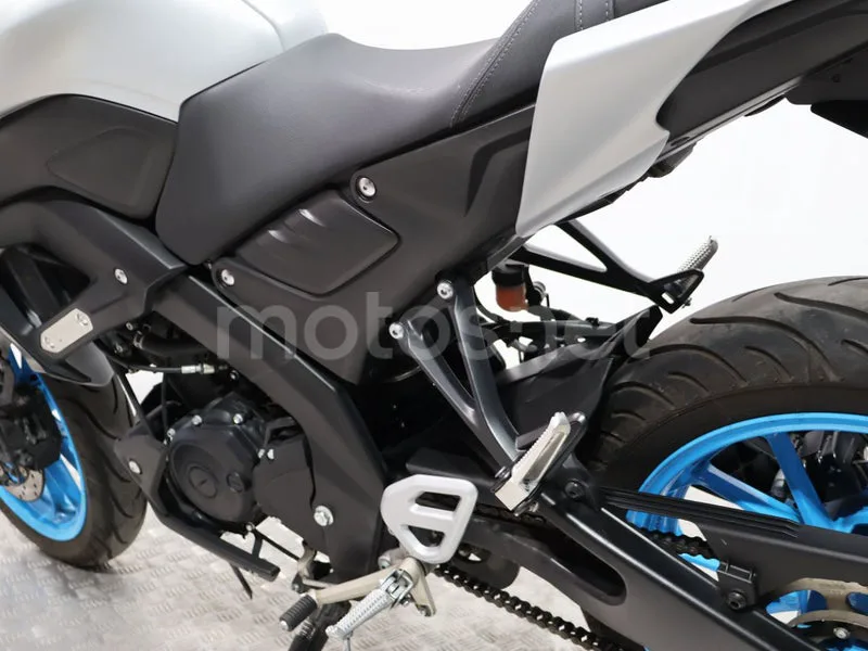 Yamaha MT-125 - Vista 14