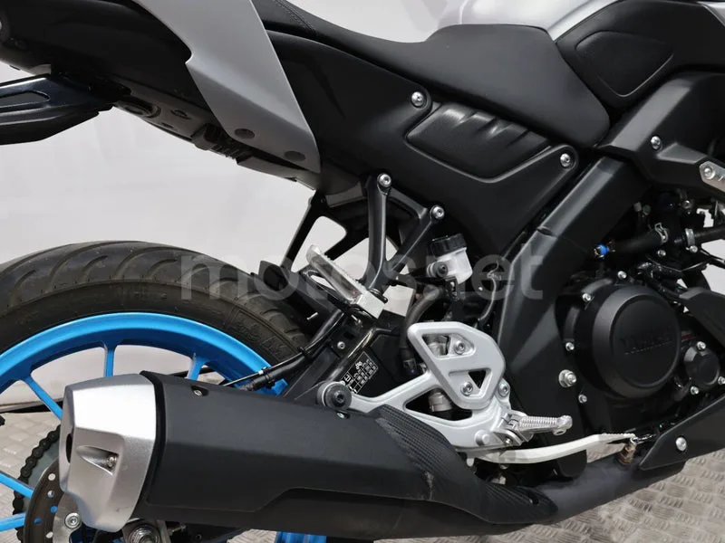 Yamaha MT-125 - Vista 15