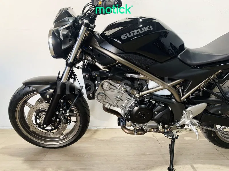 Suzuki SV650 - Vista 7