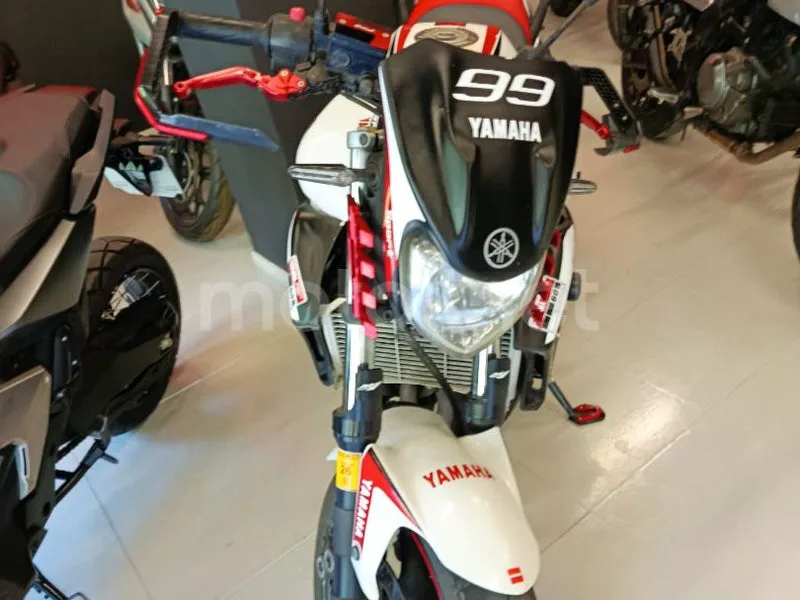 Yamaha FZ6 - Vista 4