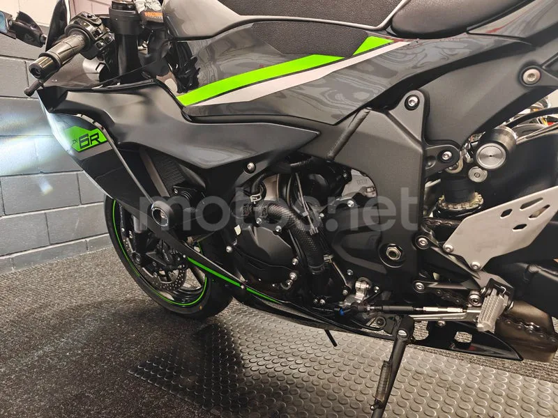 Kawasaki Ninja ZX-6R - Vista 14