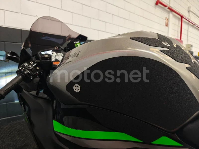 Kawasaki Ninja ZX-6R - Vista 15