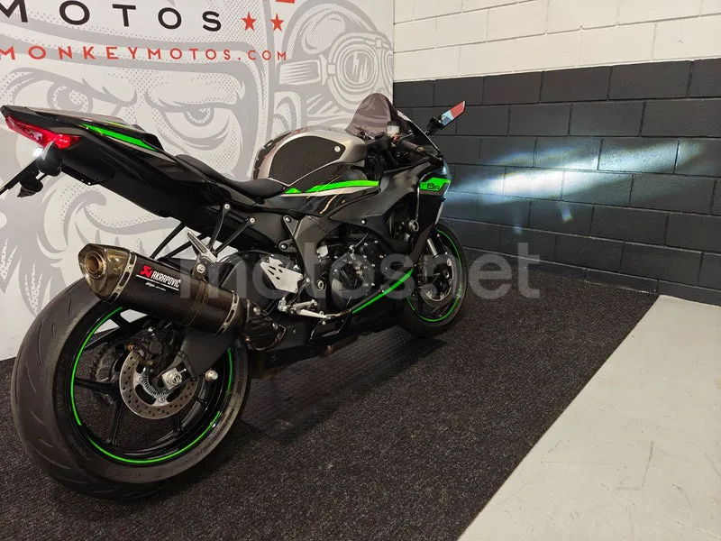 Kawasaki Ninja ZX-6R - Vista 3